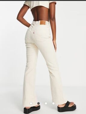 Levi's 70's high rise flare cord jeans in Sandshell 29W